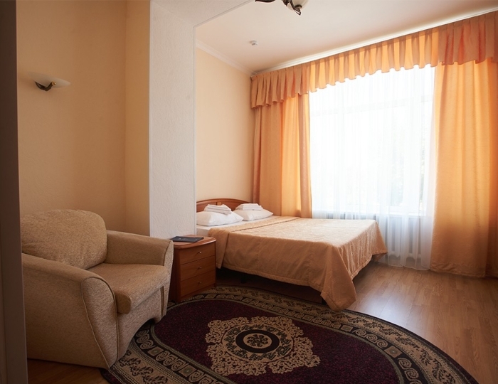 1-мест. (разм. в 2-мест.) 3-комн. семейный - Санаторий «Чайка» Нальчик